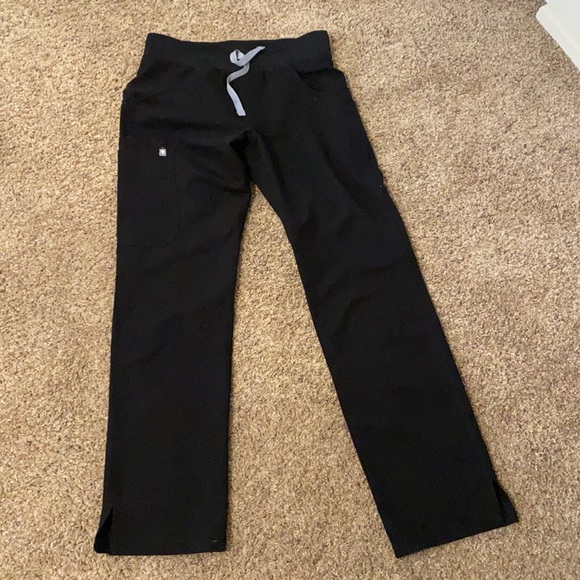 Black XS Figs Cargo Scrub Pants - Picture 1 of 2